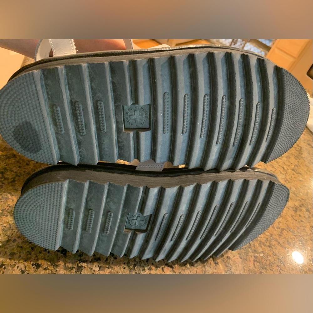 Doc Martens leather lug sole sandals. EUC. White, size 10 - Picture 9 of 9